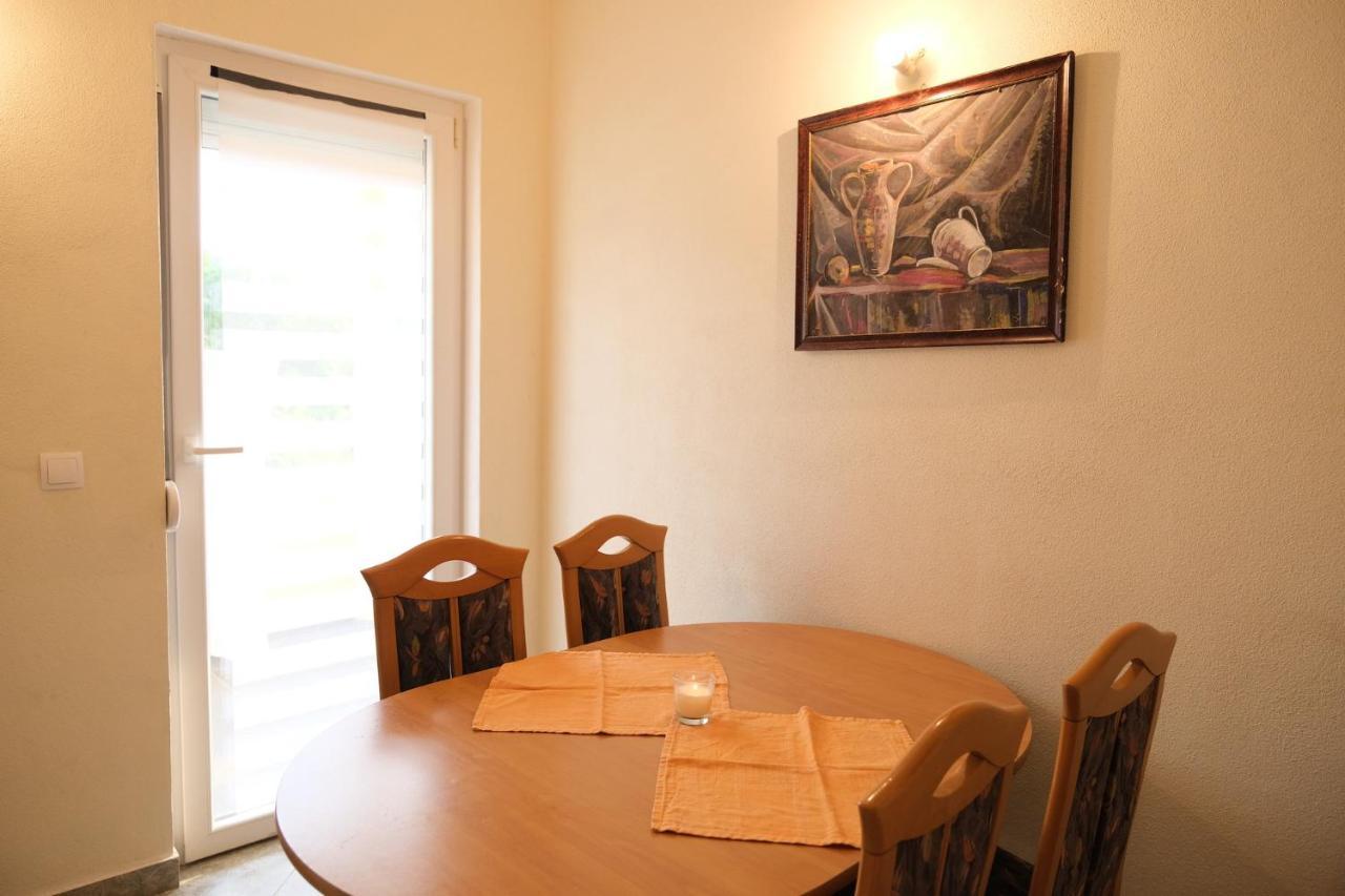 Apartments Jasmina Utjeha-Bušat Extérieur photo